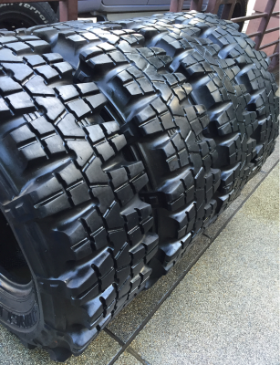 ยางตะขาบ Simex 34 10.5 R16 ดอกเยอะ พร้อมใช้งาน ราคาไม่แพง