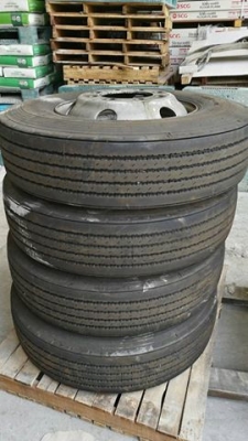 ขายยางTOYO 11R22.5 เก่าญี่ปุ่นพร้อมกระทะTOPY ยางปี2013