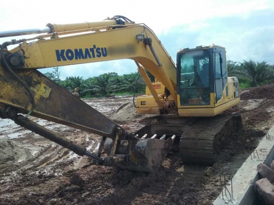 ขาย 1,690,000 KOMATSU pc 200-8 ทำงาน 9,800 ชม.เล่มทะเบียน ไฟฟ้าครบ เครื่องดี ปั้มแรง เอวแน่น ช่วงล่างดี รถสวยพร้อมใช้เอกสารพร้อมโอน 090-772-3710 090-772-3708