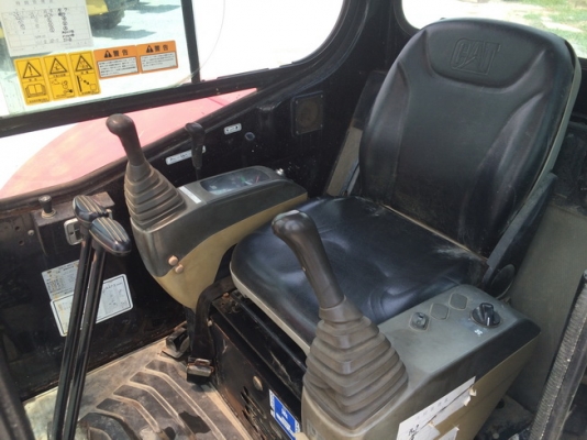 CAT 304CR สภาพสวย ชั่วโมงน้อย เดิมๆจากญี่ปุ่นเลยครับ โทร.090-986-2521 อ๊อบ