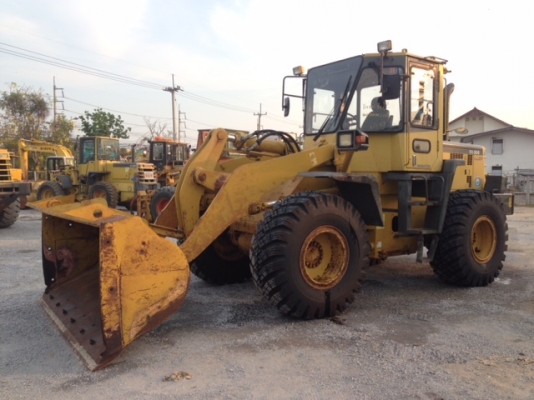 Komatsu WA300-3E เก่าญี่ปุ่น สภาพดีพร้อมใช้งาน โทร.090-986-2521 อ๊อบ