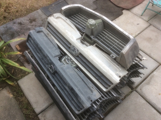 กระจังหน้ารถเก่า