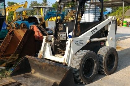 รถตัก BOBCAT 725 เครื่องยนต์ 4สูบดีเซล เก่าญี่ปุ่น สภาพดี พร้อมใช้งาน โทร.090-986-2521 อ๊อบ