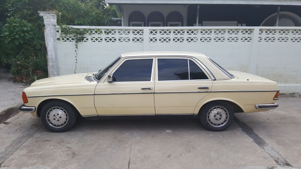 ขาย/แลก เบนซ์ w123 โทร 0910261705