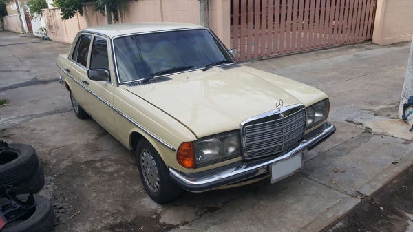 ขาย/แลก เบนซ์ w123 โทร 0910261705