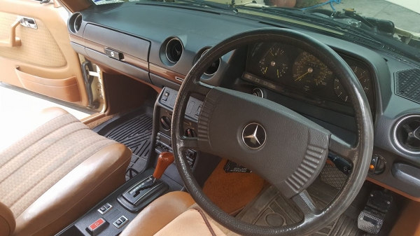 ขาย/แลก เบนซ์ w123 โทร 0910261705