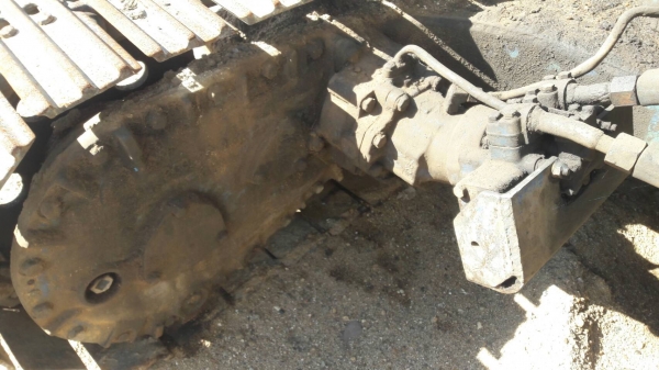 ขาย 300,000 KOMATSU  12 HT เครื่องดี ปั้มแรงใส่ปั้ม 120 -3 เอวแน่น (เหมาะทำตัวเดินรถเกี่ยว) โซ่สวย แผ่นยาว 70 ซม. เทียบเท่าขนาด120 รถสวยพร้อมใช้และพร้อมตัดด่วน 090-772-3710 090-772-3708