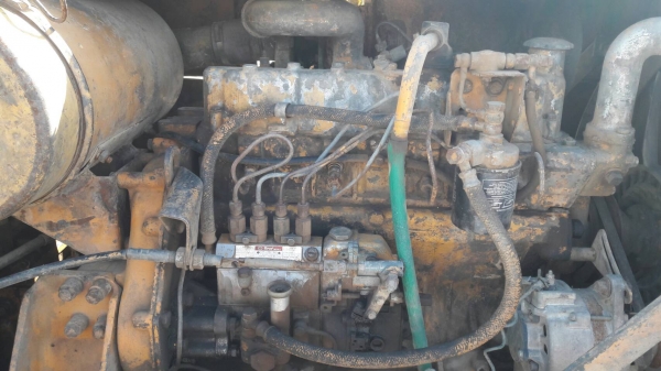 ขาย 300,000 KOMATSU  12 HT เครื่องดี ปั้มแรงใส่ปั้ม 120 -3 เอวแน่น (เหมาะทำตัวเดินรถเกี่ยว) โซ่สวย แผ่นยาว 70 ซม. เทียบเท่าขนาด120 รถสวยพร้อมใช้และพร้อมตัดด่วน 090-772-3710 090-772-3708
