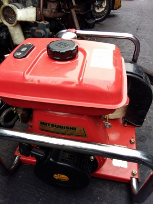 ขายปั๊มน้ำพ่นยาพร้อมเครื่องยนต์ เก่าญี่ปุ่น สภาพสวยพร้อมใช้