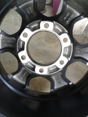 ขอบ15นิ้ว6รู สวยๆ 4 ล้อ ราคา 6500 บาท ขอบ15นิ้ว6รู สวยๆ 4 ล้อ ราคา 6500 บาท