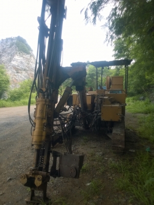 ขายรถเจาะหิน Furukawa 180 พร้อมเครื่องลม Komatsu