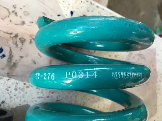 ขายโช้ค West Coast Mono-tube 4ต้น สำหรับวีโก้ตัวสูง ขายโช้ค West Coast Mono-tube 4ต้น สำหรับวีโก้ตัวสูง