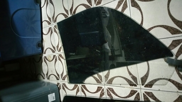 ขายกระจกหูช้างพร้อมบานพับยึดตัวถัง bmw 2002 ครบชุดซ้าย-ขวา

บานขวา กระจก duro glas
บานซ้ายไม่ใช่ครับ

แยกขาย
1. กระจกหูช้างขวา duro glas + บานพับ = 5000
2. กระจกหูช้างขวา durog glas 4000
3. บานพับ อันละ 1500
4. กระจกหูช้างซ้าย + บานพับ = 3500
5. กระจกหูช้