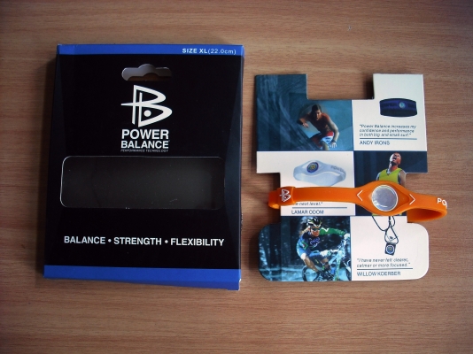 Power Balance เป็นสายรัดข้อมือที่ถือ กำเนิดมาจากแนวคิดในการเพิ่มประสิทธิภาพให้กับสนามพลังงานของร่างก