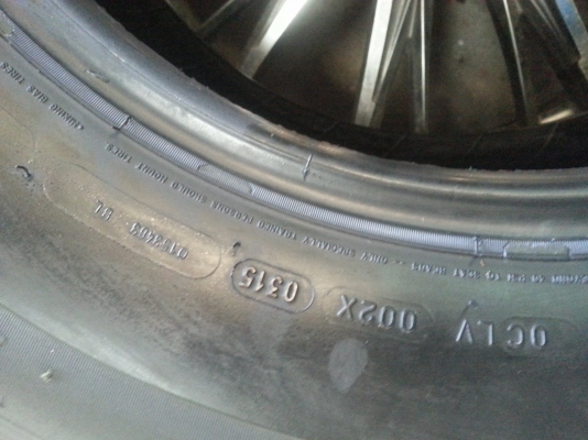 ขายยาง 265 70 17 สถาพเหมือนใหม่ ที่ขายเปลี่ยนแมค ยาง ราคา 9900