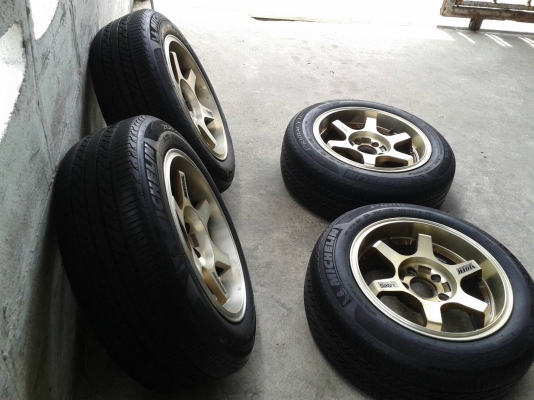 ขอบ16นิ้ว5รู114 พร้อมยาง สวยๆ 4 ล้อ ราคา 7900 บาท