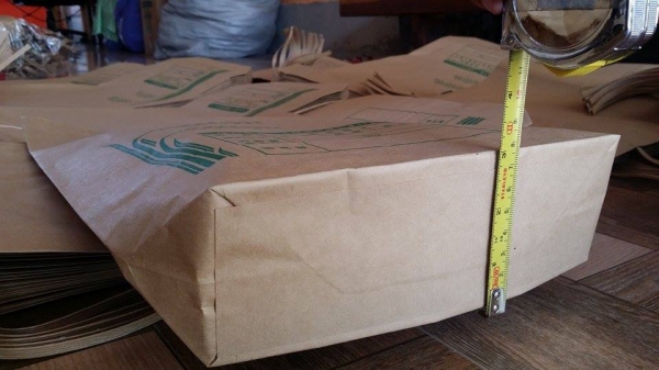 นำเข้าจากญี่ปุ่นถุงบรรจุข้าวสาร สินค้ามือ 1 สามารถบรรจุข้าวสารได้ 5 Kg. ปากถุงมีเชือกสำหรับผูกปากถุง นำเข้าจากญี่ปุ่นถุงบรรจุข้าวสาร สินค้ามือ 1 สามารถบรรจุข้าวสารได้ 5 Kg. ปากถุงมีเชือกสำหรับผูกปากถุง