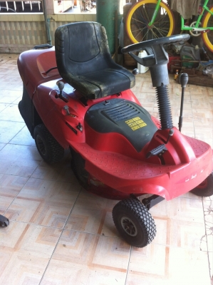 รถตัดหญ้านั่งขับ