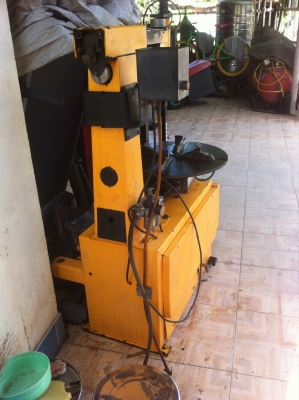 เครื่องถอดยาง ขอบ 16 ของอิตาลี