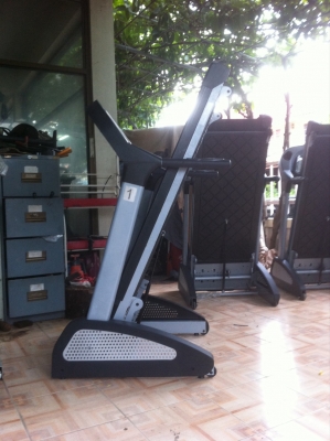 ลู่วิ่งไฟฟ้า Realfitness