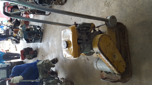 เครื่องตบดิน 3.5 แรง เครื่องตบดิน 3.5 แรง