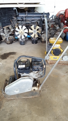 เครื่องตบดิน 4.5 แรง เครื่องตบดิน 4.5 แรง