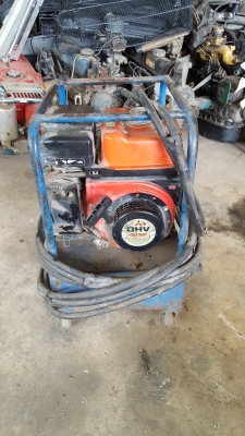 เครื่องปั่นไฮโดรลิคเอนกประสงค์