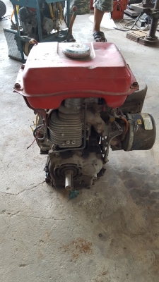 เครื่อง MITSUBISHI เบนซิล เพลาตรง  9 แรง