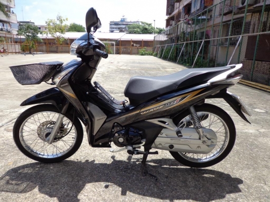 ขายถูก HONDA WAVE 125i สีดำ รถใหม่มาก เครื่องเดิมๆ มีเล่มทะเบียนพร้อม รถจดทะเบียนเดือนมกราคม พ.ศ.2559 รถอยู่แถวห้วยขวางดินแดง
