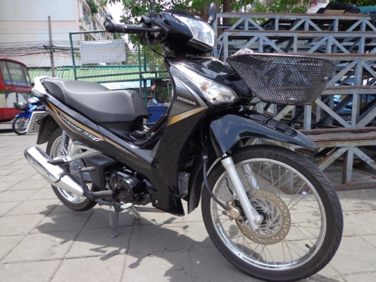 ขายถูก HONDA WAVE 125i สีดำ รถใหม่มาก เครื่องเดิมๆ มีเล่มทะเบียนพร้อม รถจดทะเบียนเดือนมกราคม พ.ศ.2559 รถอยู่แถวห้วยขวางดินแดง