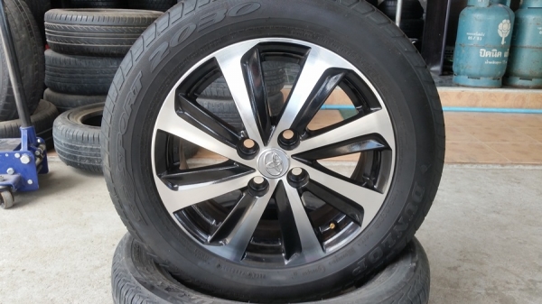 ขายล้อTOYOTA New VIOS(หน้าเงาดำ) ยางปี 15 4 ล้อ