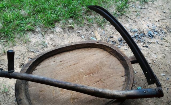 เคียวใหญ่ยักษ์โบราณ ใช้เกี่ยวข้าว เกี่ยวหญ้า เป็นของสะสมมีชิ้นเดียว