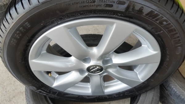 ขายล้อNISSAN ALMERA VL ยาง ปี1715  4 ล้อ