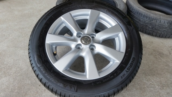 ขายล้อNISSAN ALMERA VL ยาง ปี1715  4 ล้อ