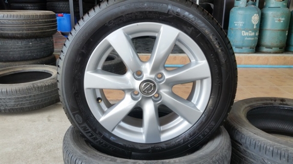 ขายล้อNISSAN ALMERA VL ยาง ปี1715  4 ล้อ
