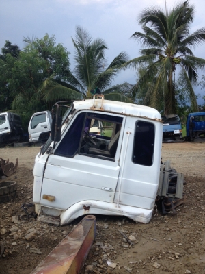 ขายหัวเก๋งรถบรรทุก สำหรับรถ 10 ล้อ ยี่ห้อ NISSAN UD  รุ่น CW290  สินค้าเก่าใน ขายตามสภาพ ราคา 20,000 บาท