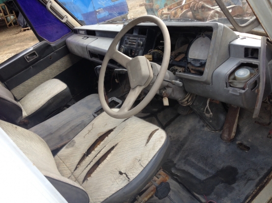 ขายหัวเก๋งรถบรรทุก สำหรับรถ 10 ล้อ ยี่ห้อ NISSAN UD  รุ่น CW290  สินค้าเก่าใน ขายตามสภาพ ราคา 20,000 บาท