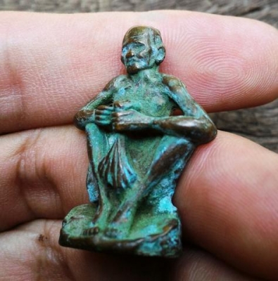 หลวงปู่สรวง ออยเตียนสลูน บายติ๊กเจีย เทวดาเล่นดินโลหะพิเศษ หล่อเก่ามีคราบสนิมเขียว