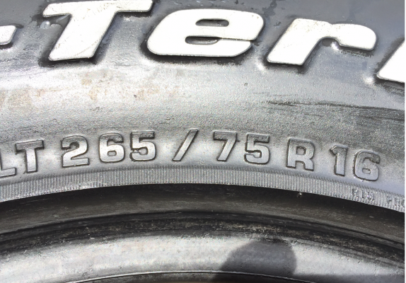 ยาง All BF Goodrich 265 75 16 ปี11 ดอกเยอะ พร้อมใช้งาน ราคาไม่แพง