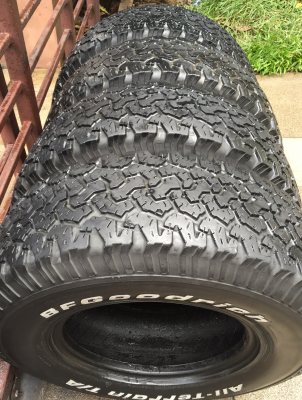 ยาง All BF Goodrich 265 75 16 ปี11 ดอกเยอะ พร้อมใช้งาน ราคาไม่แพง