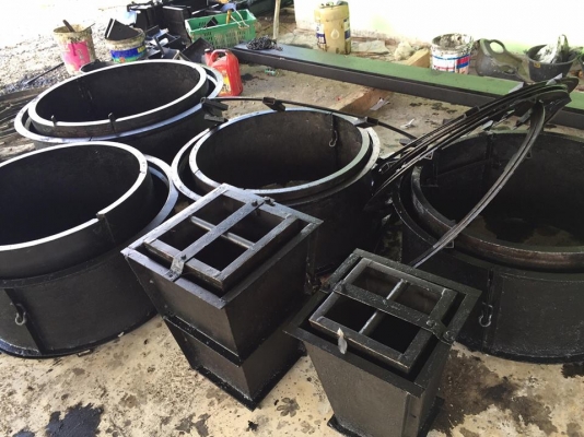 ขายแบบหล่อวง80 6อัน วง100 1อัน กระถาง2อัน สภาพพร้อมใช้งานราคา22500บาท สนใจสินค้าโทรต่อรองได้ที่095-6439584