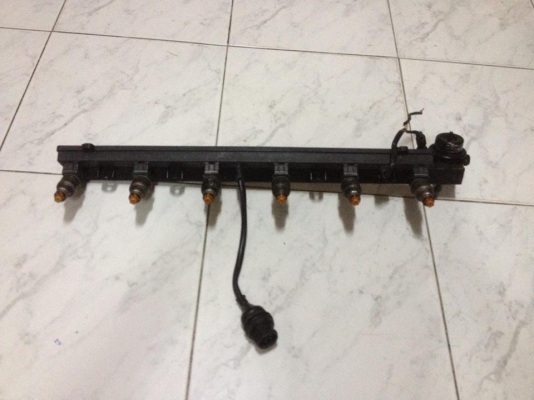 ขายชุดหัวฉีดพร้อมราง m20 6สูบ ราคา1800 โทร0924462525โส กทม