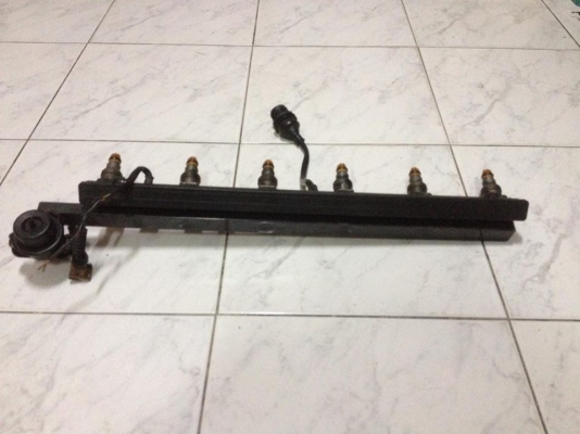 ขายชุดหัวฉีดพร้อมราง m20 6สูบ ราคา1800 โทร0924462525โส กทม