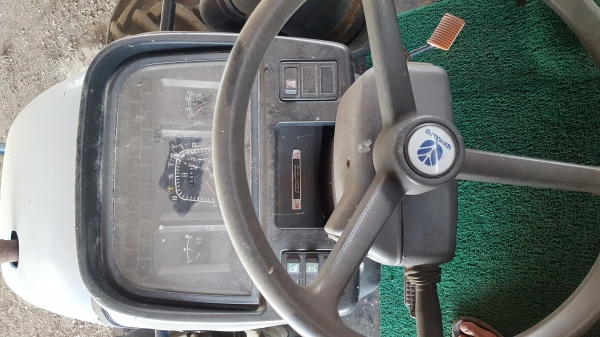 ขายNew Holland TS90