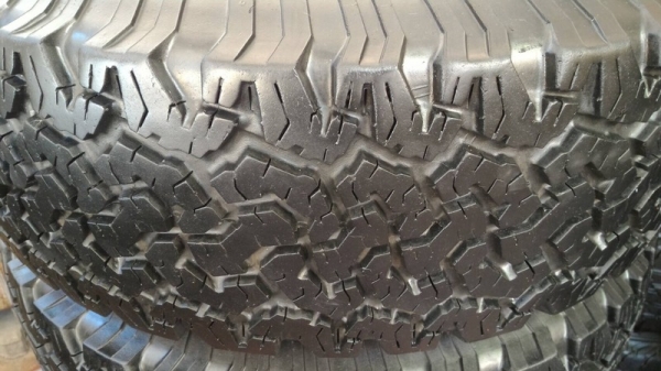 ยาง BF 265 x 75 x 16