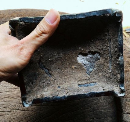 สมเด็จโตองค์ใหญ่ ฐานลายไทย ขาสิงห์สวยงาม เป็นของเก่า พระหิ้ง พระบ้านแท้ๆ น้ำหนักเยอะมาก เนื้อทองเหลืองหล่อโบราณ ฐานเทดินเก่า