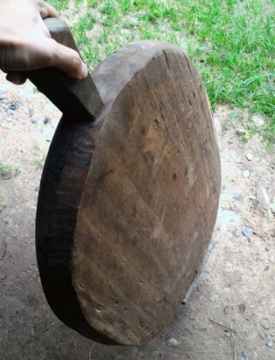 กระโบมโบราณ ขนาดใหญ่ m09 รูปวงรีสวยงามมากๆ แกะมือจากไม้เนื้อแข็ง มีชิ้นเดียวในโลก