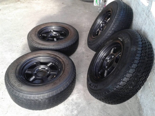 ขอบ16นิ้ว6รู พร้อมยาง สวยๆ 4 ล้อ ราคา 7900 บาท ขอบ16นิ้ว6รู พร้อมยาง สวยๆ 4 ล้อ ราคา 7900 บาท