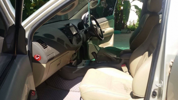 ขายFortuner 2.7V 2WD 2011 ขายFortuner 2.7V 2WD 2011