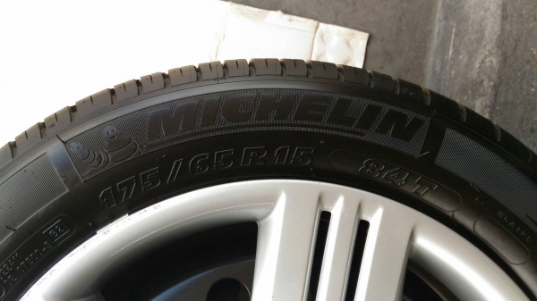 กะทะHONDA+MICHELIN XM1 175/65R15 กะทะHONDA+MICHELIN XM1 175/65R15